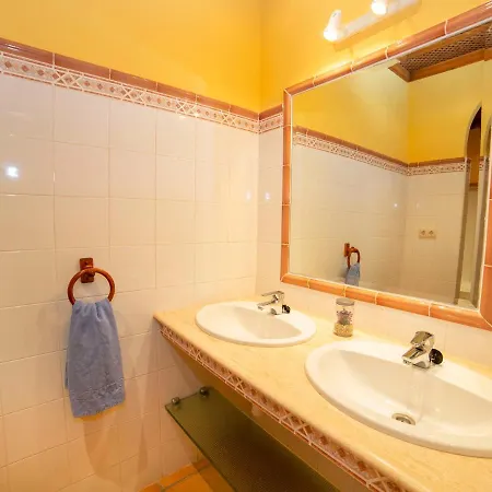 Azahara By Interhome Villa *